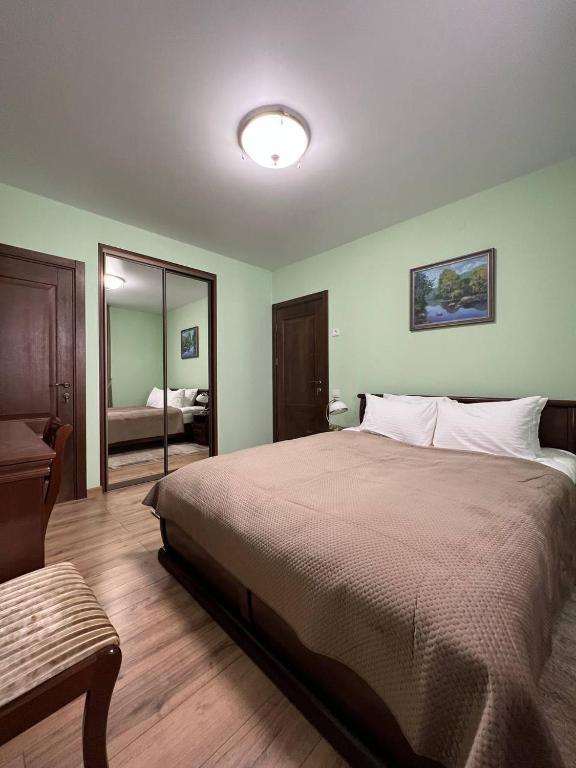 Номер Делюкс з ліжком розміру "king-size"